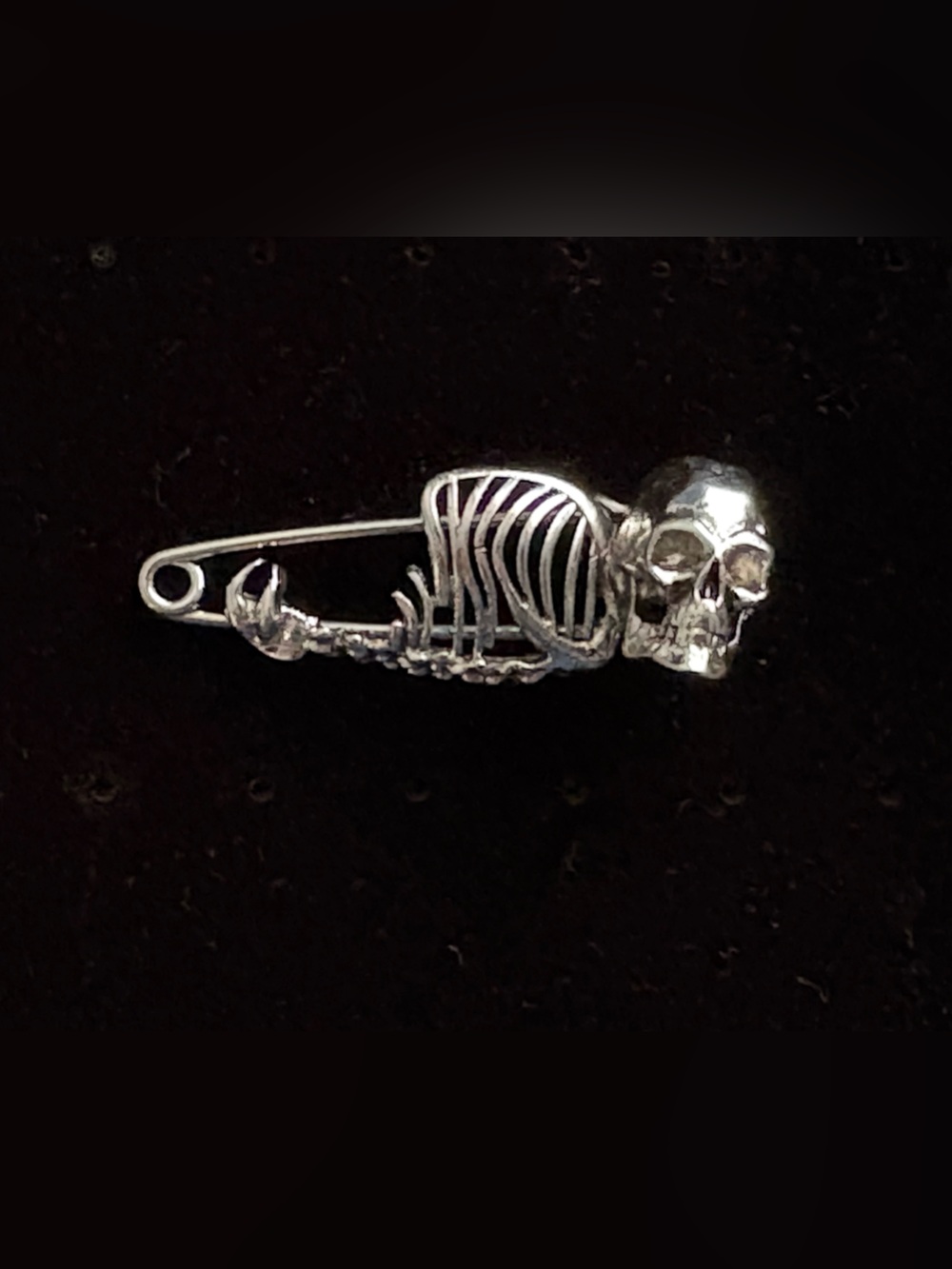 Skeleton punk goth 💀 Safety Pin Brooch - Silver Tone